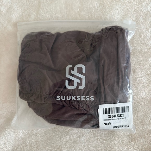 NWT one shoulder ruched top - Picture 6 of 6